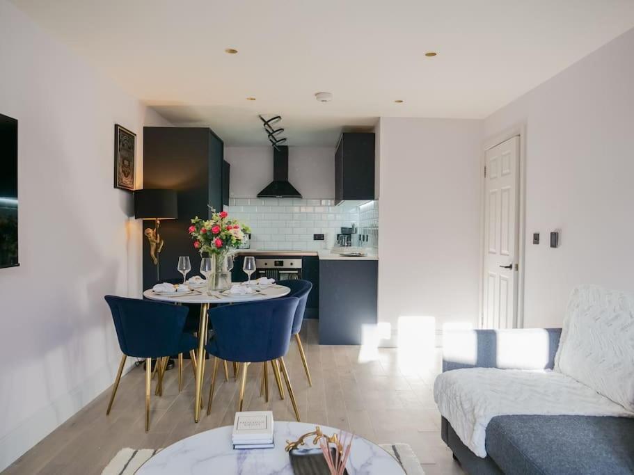 Stylish Retreat For Your Short Getaway Londen Buitenkant foto